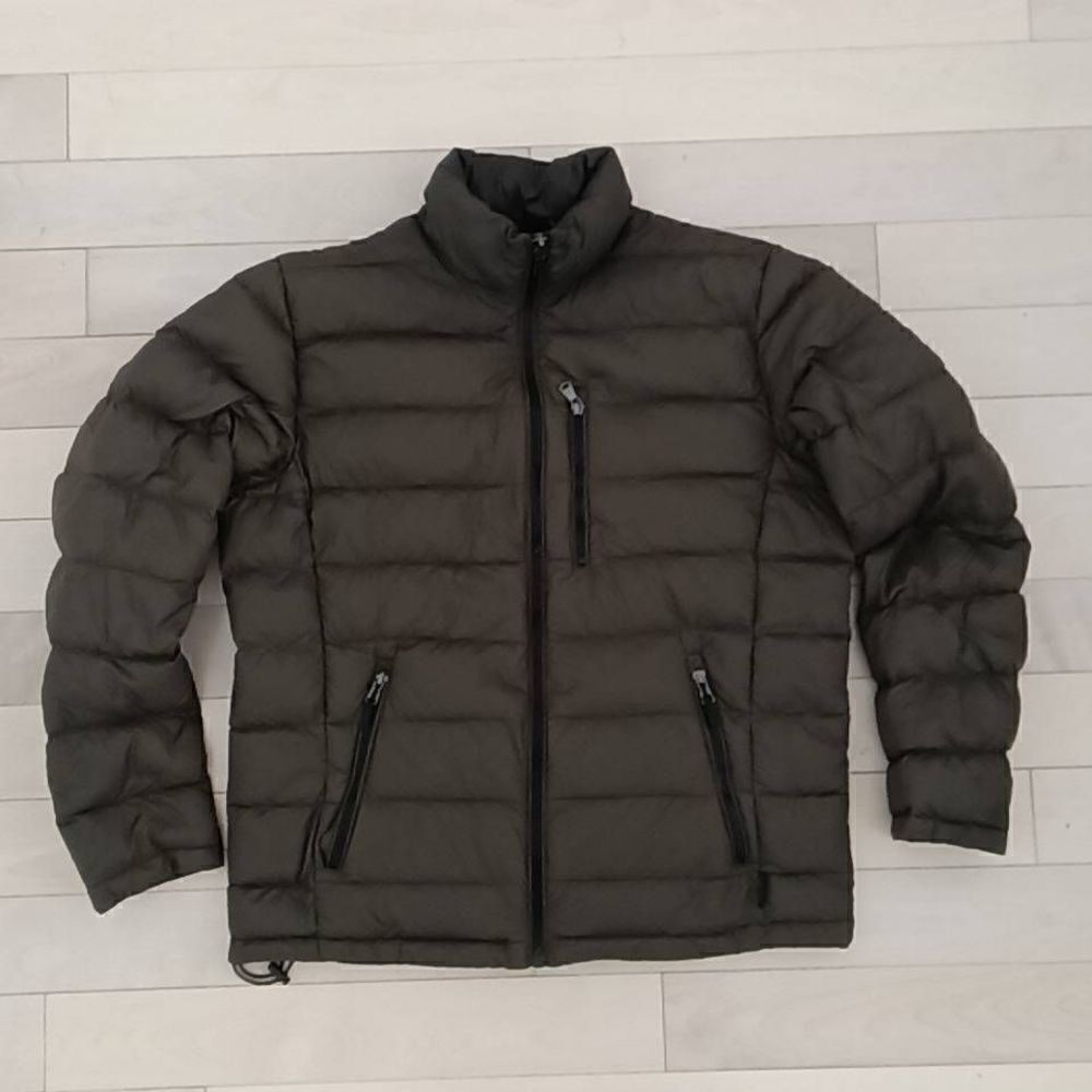 Calvin Klein Men's Packable Lightweight Down Puffer Jacket Brown Medium